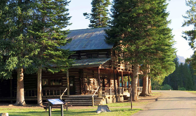 Cabins - Wyoming Lodging | Pahaska Tepee Resort WY